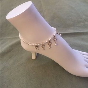 Stretchy anklet